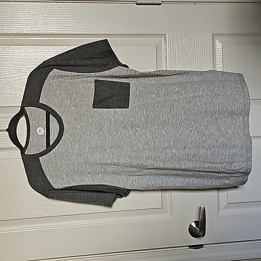 Express 111 Heathered Colorblock Crew Neck Pocket T Shirt Gray XL NWOT